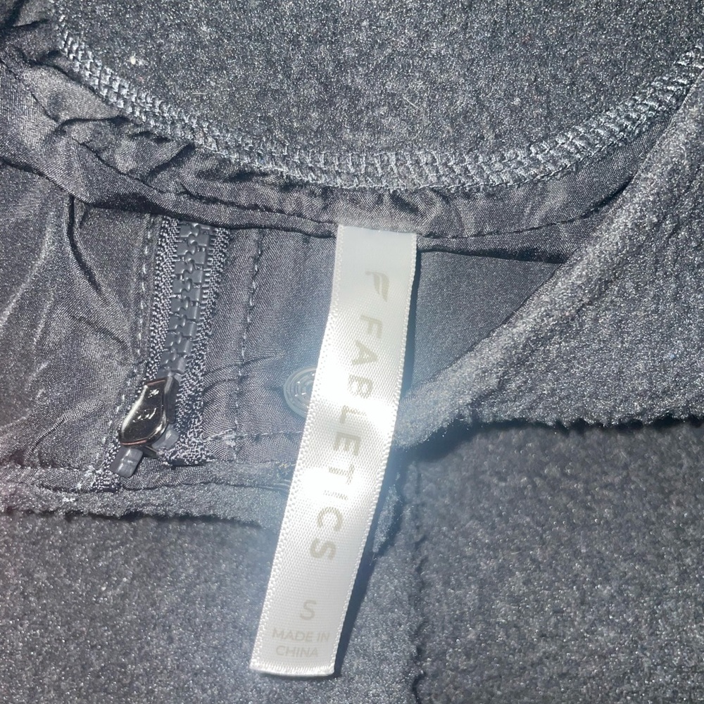 💕Fabletics Fuzzy Jacket💕 - Picture 3 of 3